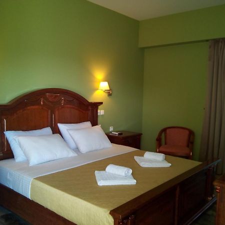 Marzi Beach And Bungalows Hotel Kokkonion Ngoại thất bức ảnh