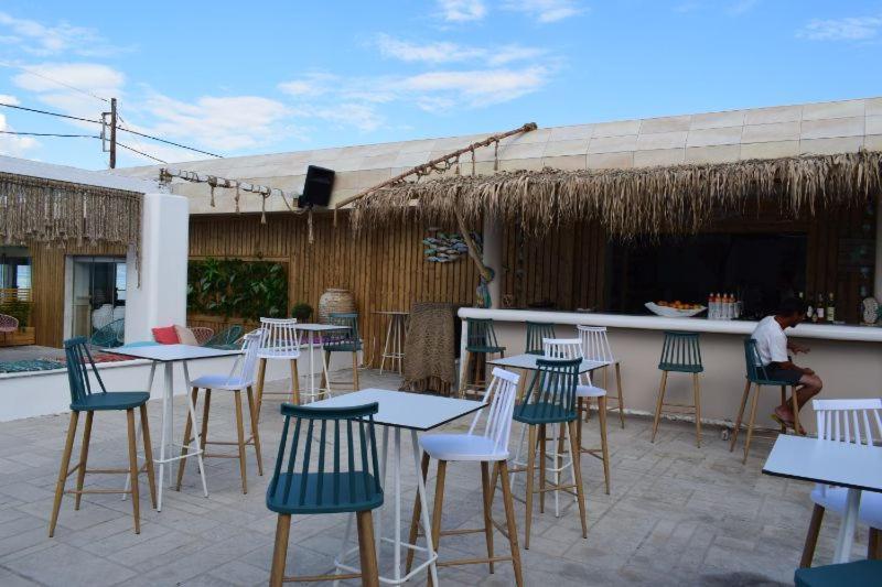 Marzi Beach And Bungalows Hotel Kokkonion Ngoại thất bức ảnh