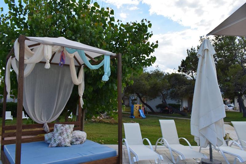 Marzi Beach And Bungalows Hotel Kokkonion Ngoại thất bức ảnh