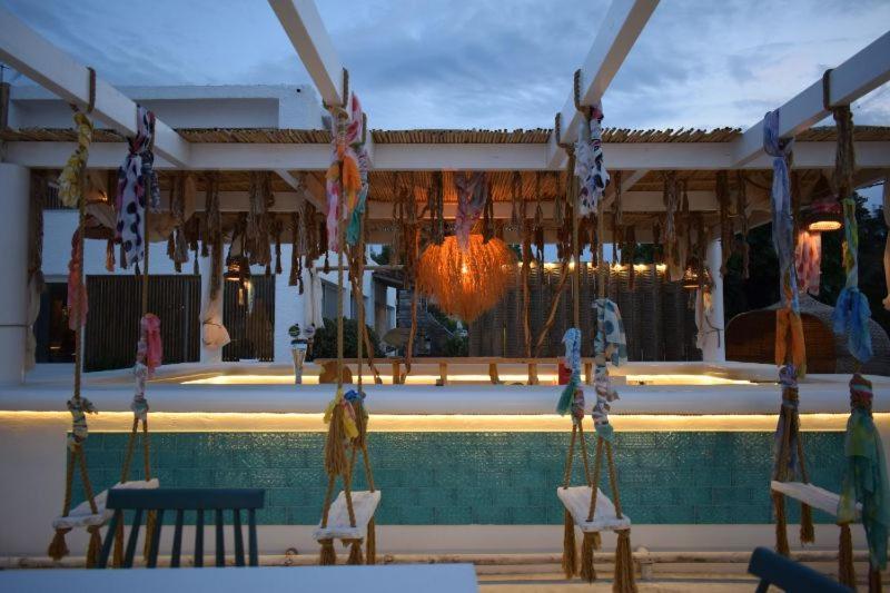 Marzi Beach And Bungalows Hotel Kokkonion Ngoại thất bức ảnh
