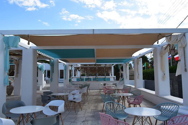 Marzi Beach And Bungalows Hotel Kokkonion Ngoại thất bức ảnh