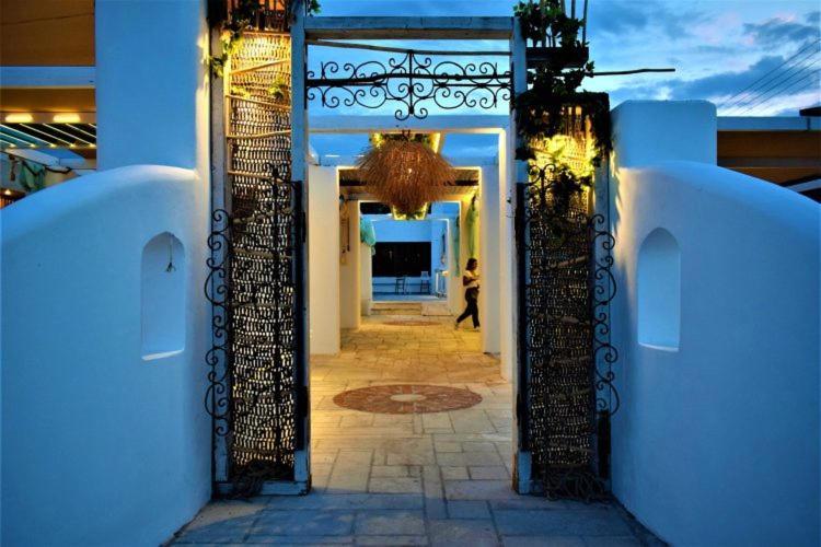 Marzi Beach And Bungalows Hotel Kokkonion Ngoại thất bức ảnh