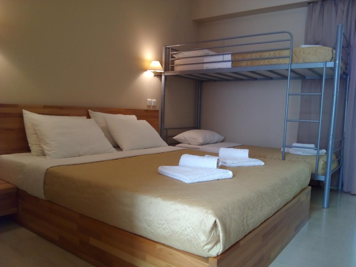 Marzi Beach And Bungalows Hotel Kokkonion Ngoại thất bức ảnh