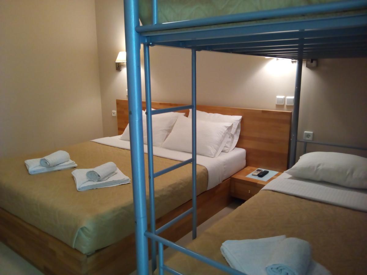 Marzi Beach And Bungalows Hotel Kokkonion Phòng bức ảnh