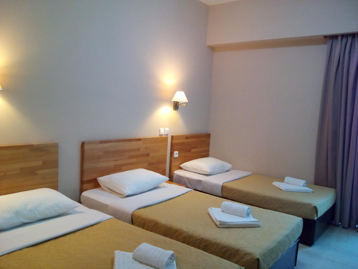 Marzi Beach And Bungalows Hotel Kokkonion Ngoại thất bức ảnh